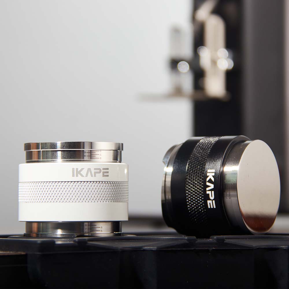 2-in-1 Distributor and Tamper - Adjustable Depth