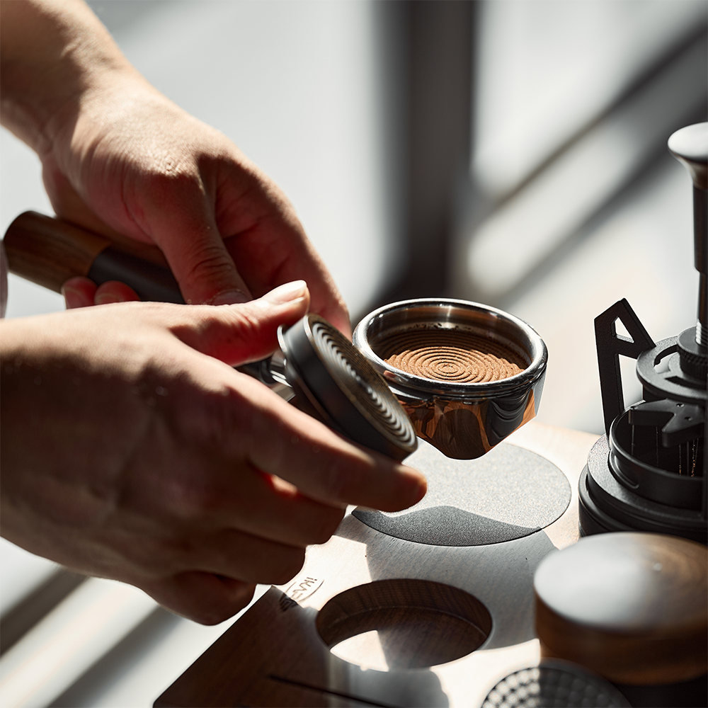 Calibrated Tamper V3 - Wooden Handle, Black Base
