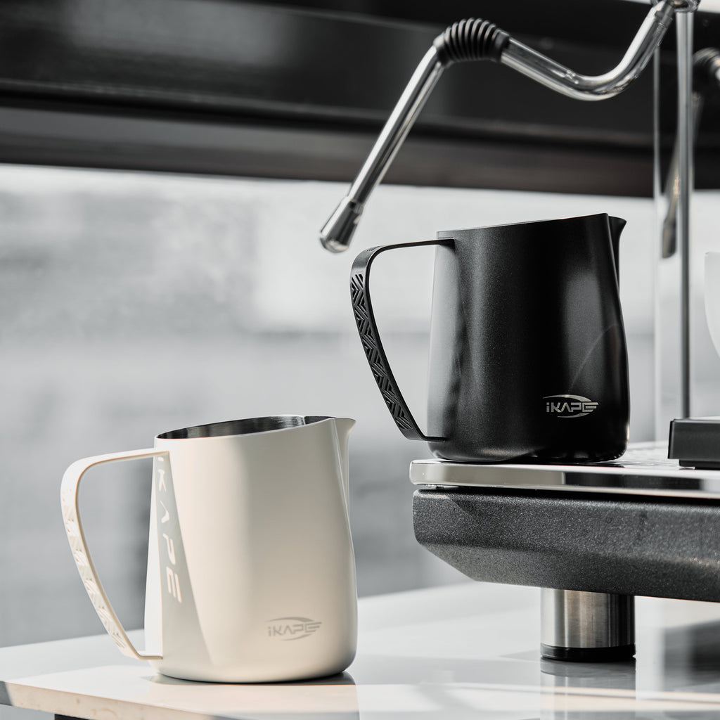 Latte Art Pitcher - Hollow-Out Handle