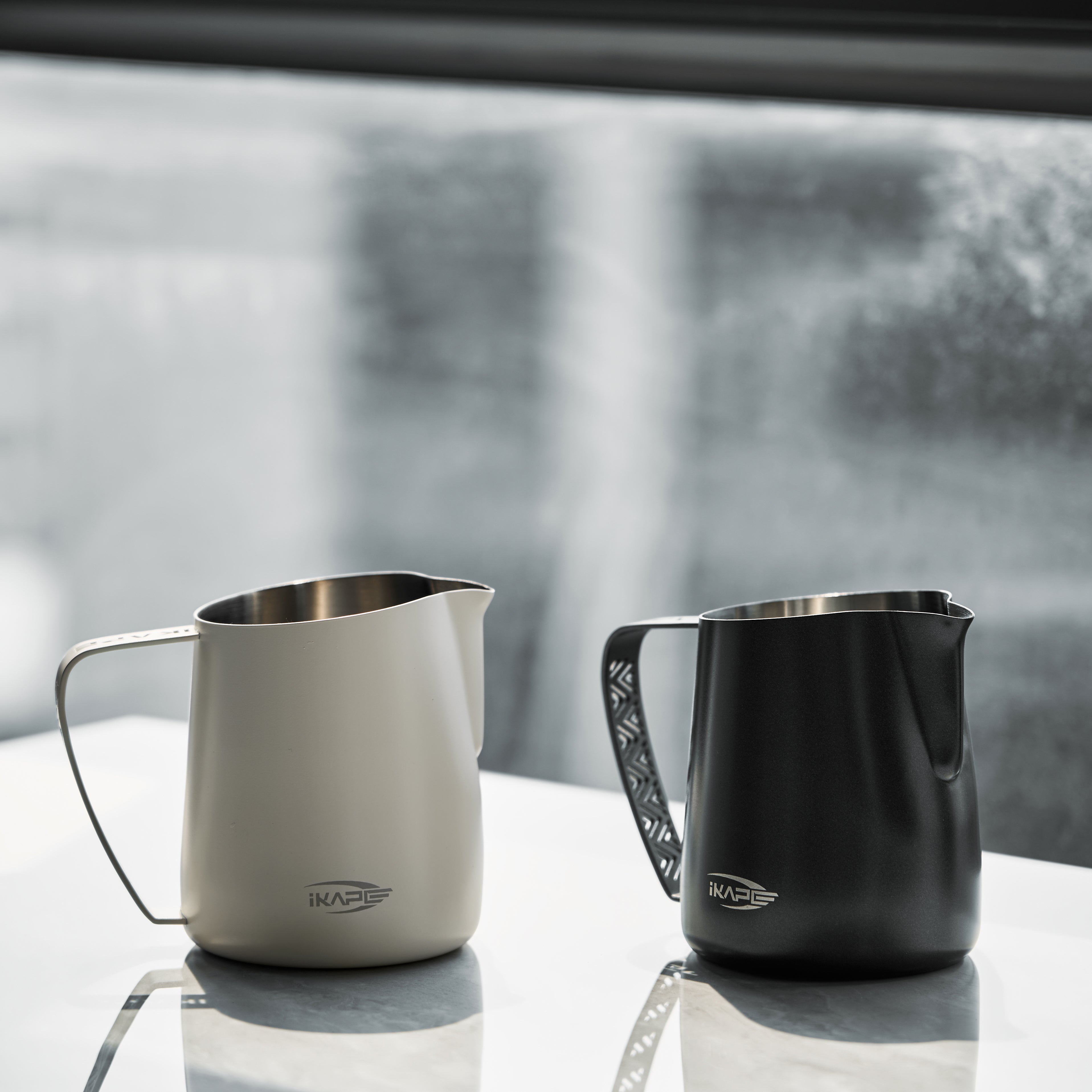 Latte Art Pitcher - Hollow-Out Handle