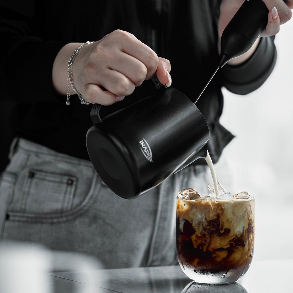 Latte Art Pitcher - Hollow-Out Handle
