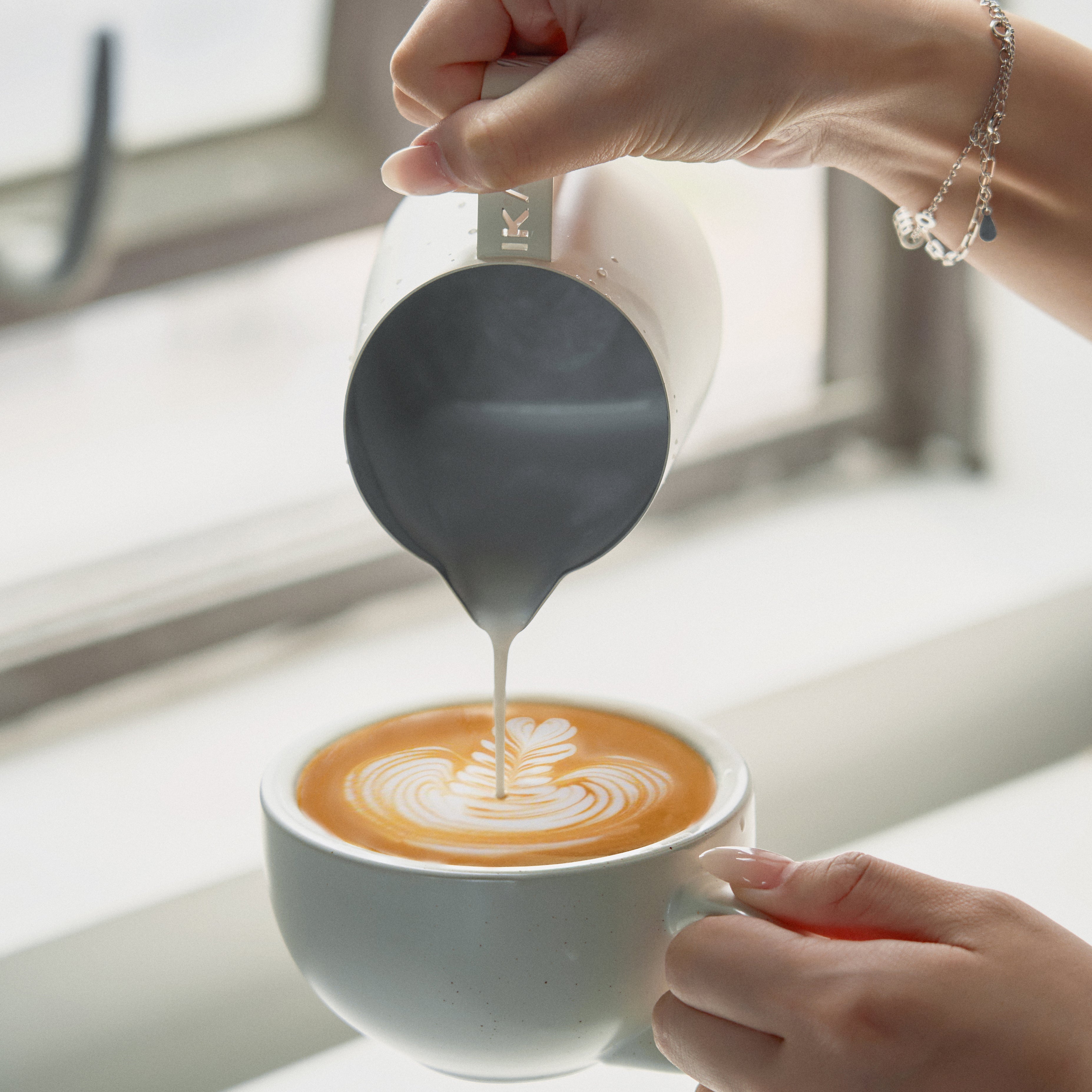 Latte Art Pitcher - Hollow-Out Handle