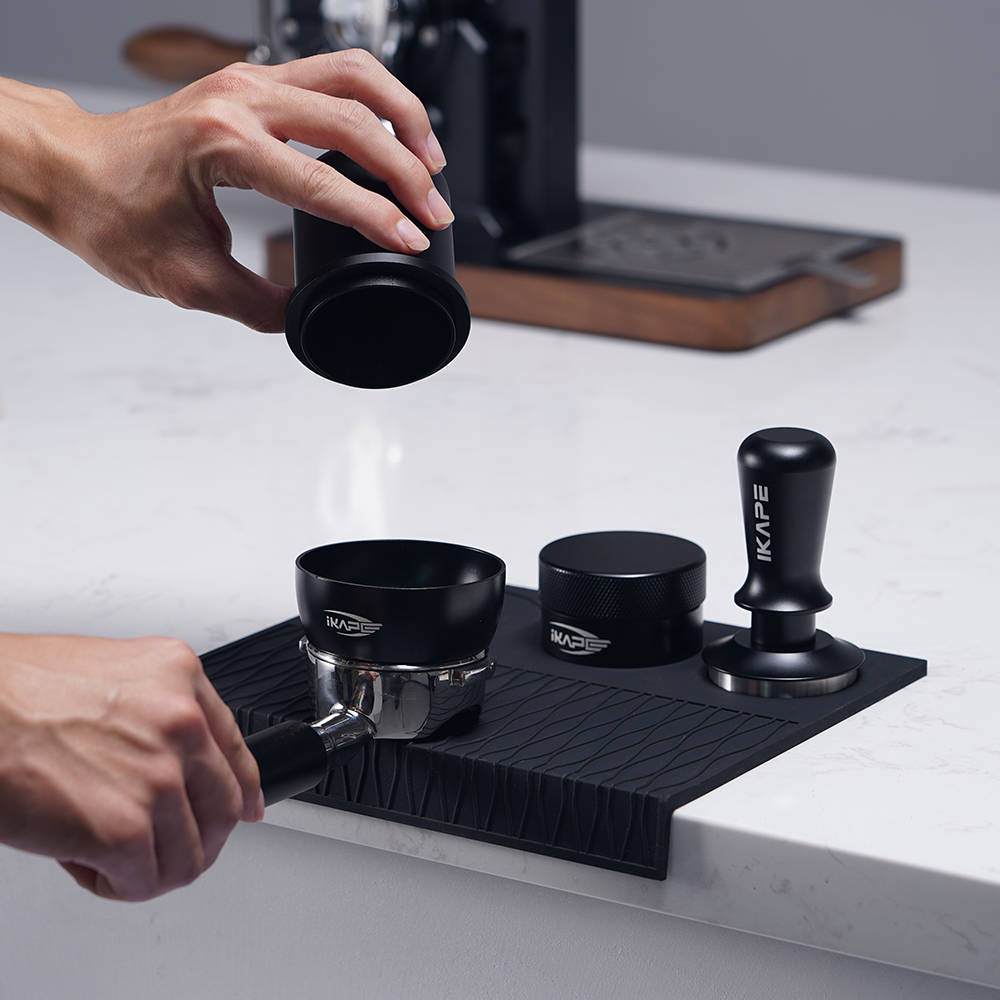 Tamper and Distributor Set - Black or White
