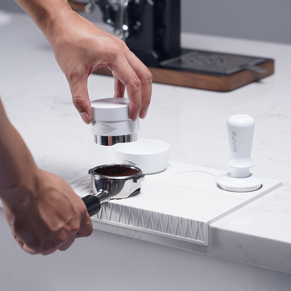 Tamper and Distributor Set - Black or White