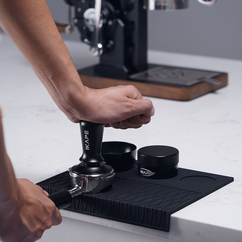 Tamper and Distributor Set - Black or White