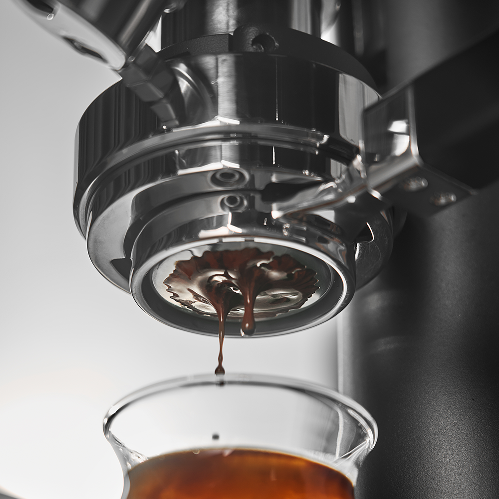 E61 Bottomless Portafilter with Cuboid Basket
